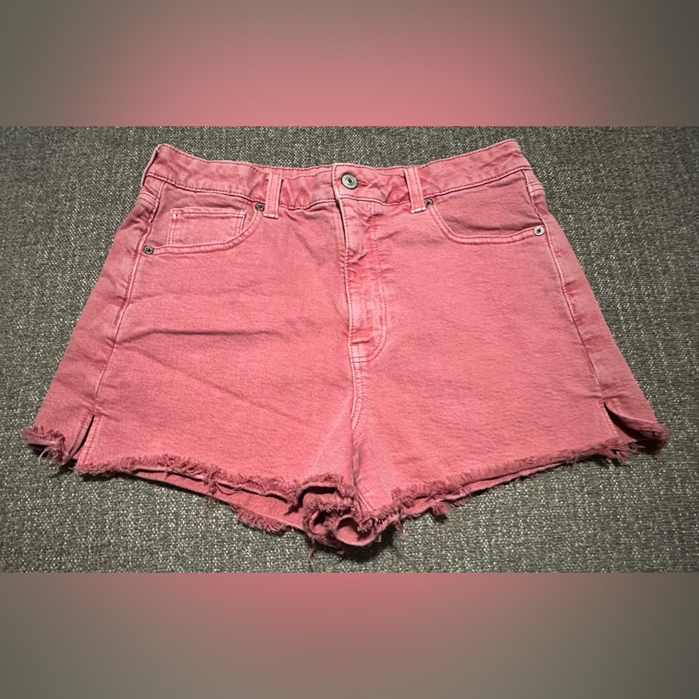 American Eagle Stretch Mom Short Women’s Shorts Size 10 Faded Red/Pink